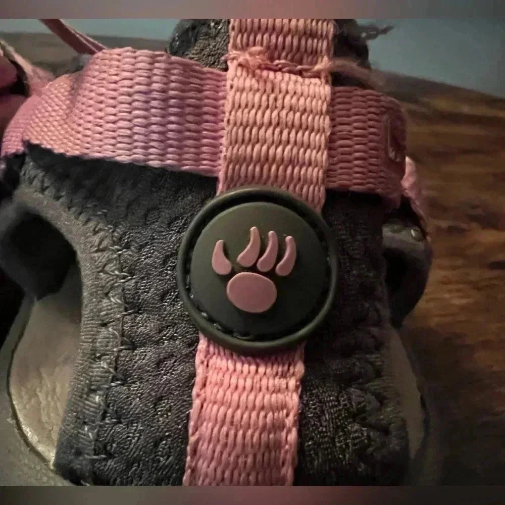 Bearpaw | Memuru youth hiker sandals. Size: 4.